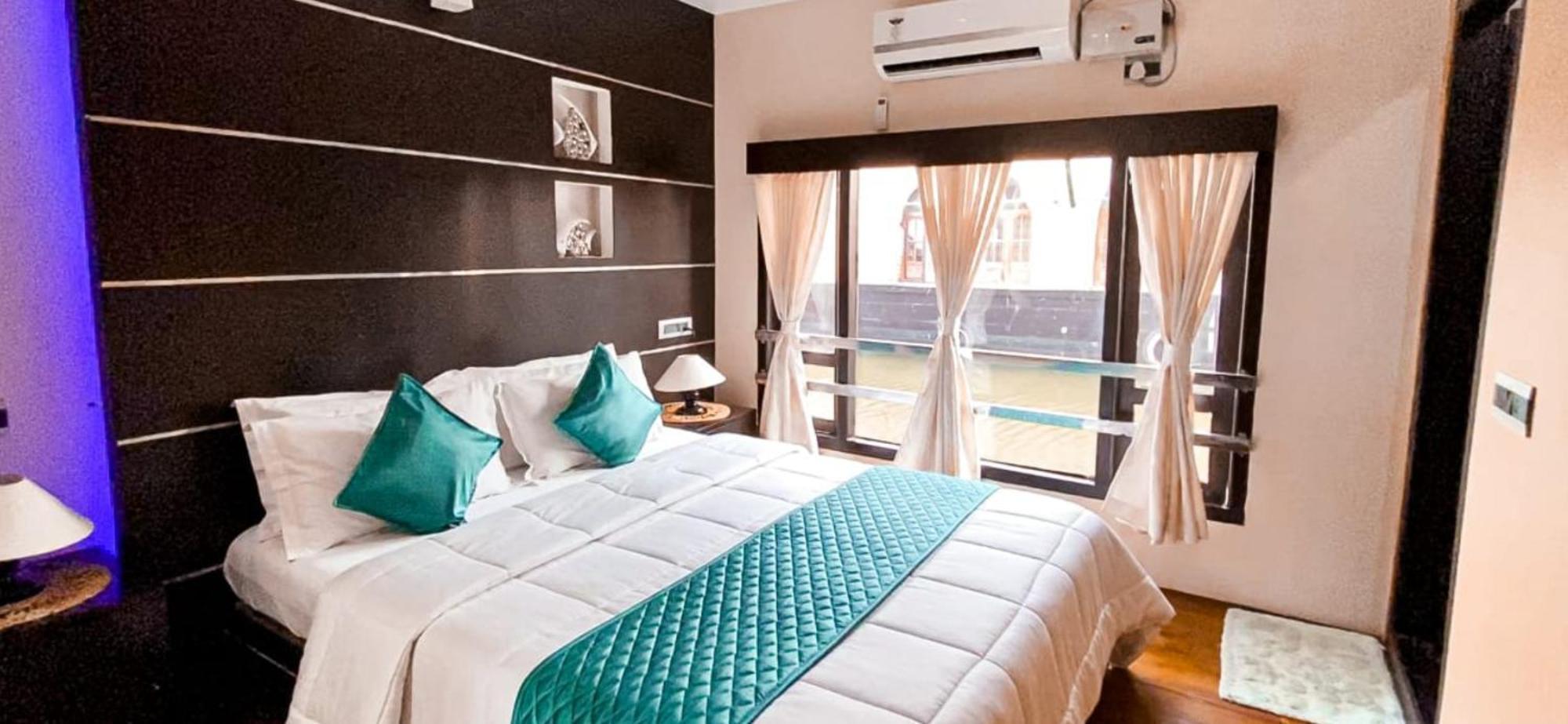 Victoria Houseboats Hotel Alappuzha Exterior photo